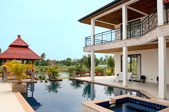 pool villa