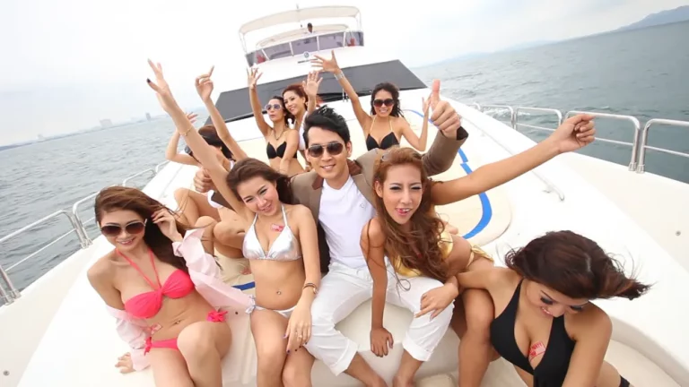 Yacht party thailand